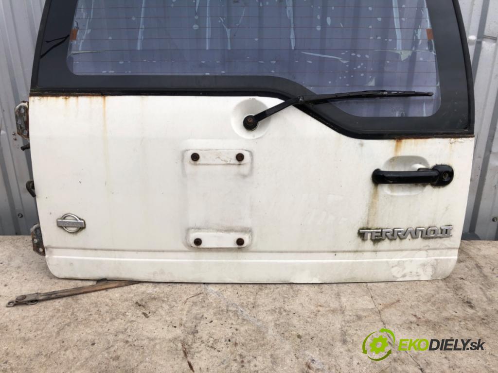 NISSAN TERRANO II samochód terenowy zamknięty 1994 91 kW 2.4 i 12V 4WD 2389 kapota zadní část