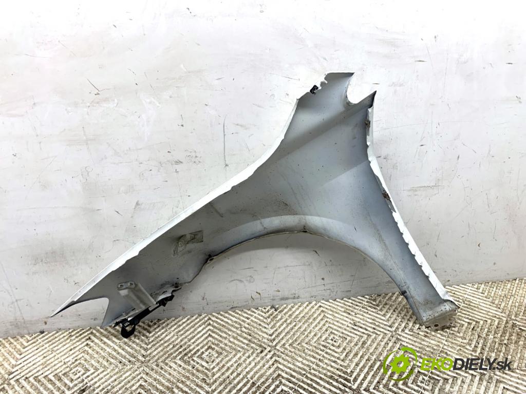 VW GOLF VII liftback 2012 77 kW 1.6 TDI 1598 blatník pravý přední část LC9A
