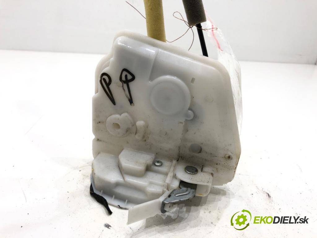 MAZDA 2 DL liftback 2019 66 kW 1.5 SKYACTIV-G 1496 zámok dveře pravý přední část