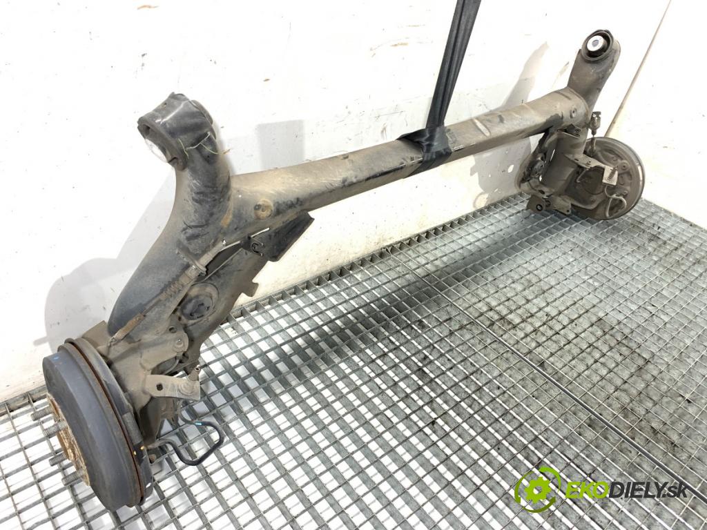 MAZDA 2 DL liftback 2019 66 kW 1.5 SKYACTIV-G 1496 výztuha zadní část