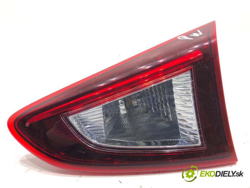 MAZDA 2 DL liftback 2019 66 kW 1.5 SKYACTIV-G 1496 světlo zadní část pravá vnitřní  (Klika dveří ostatní)
