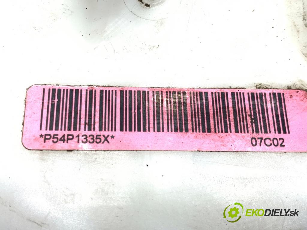 MAZDA 2 DL liftback 2019 66 kW 1.5 SKYACTIV-G 1496 pumpa paliva P54P1335X