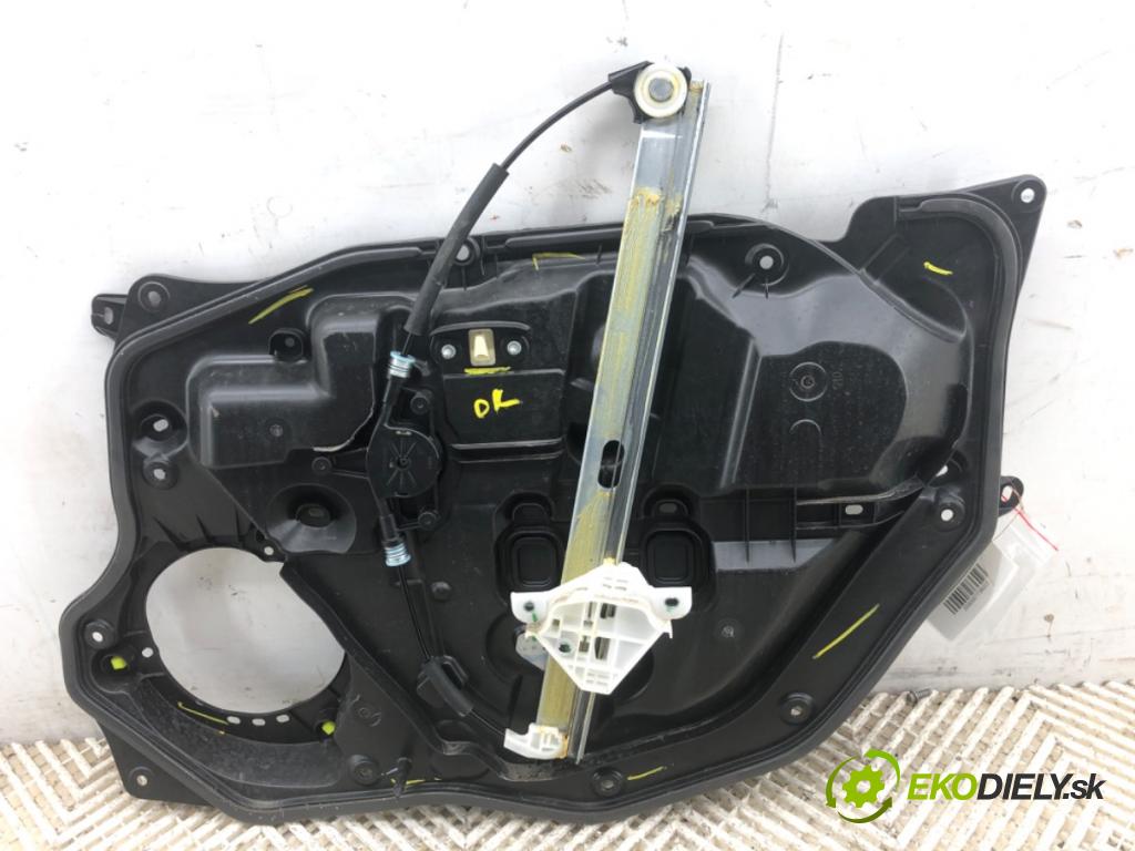MAZDA 2 DL liftback 2019 66 kW 1.5 SKYACTIV-G 1496 mechanismus okna levý přední část DA6C5997X