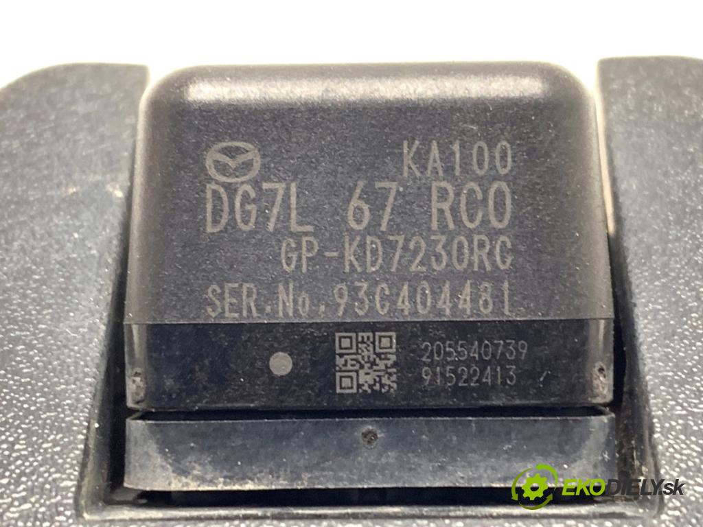 MAZDA 2 DL liftback 2019 66 kW 1.5 SKYACTIV-G 1496 KAMERA DG7L-67-RC0