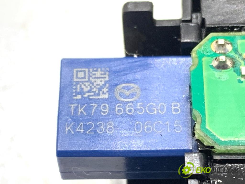 MAZDA 2 DL liftback 2019 66 kW 1.5 SKYACTIV-G 1496 Snímač dažďa TK79665G0B (Snímač dažďa)