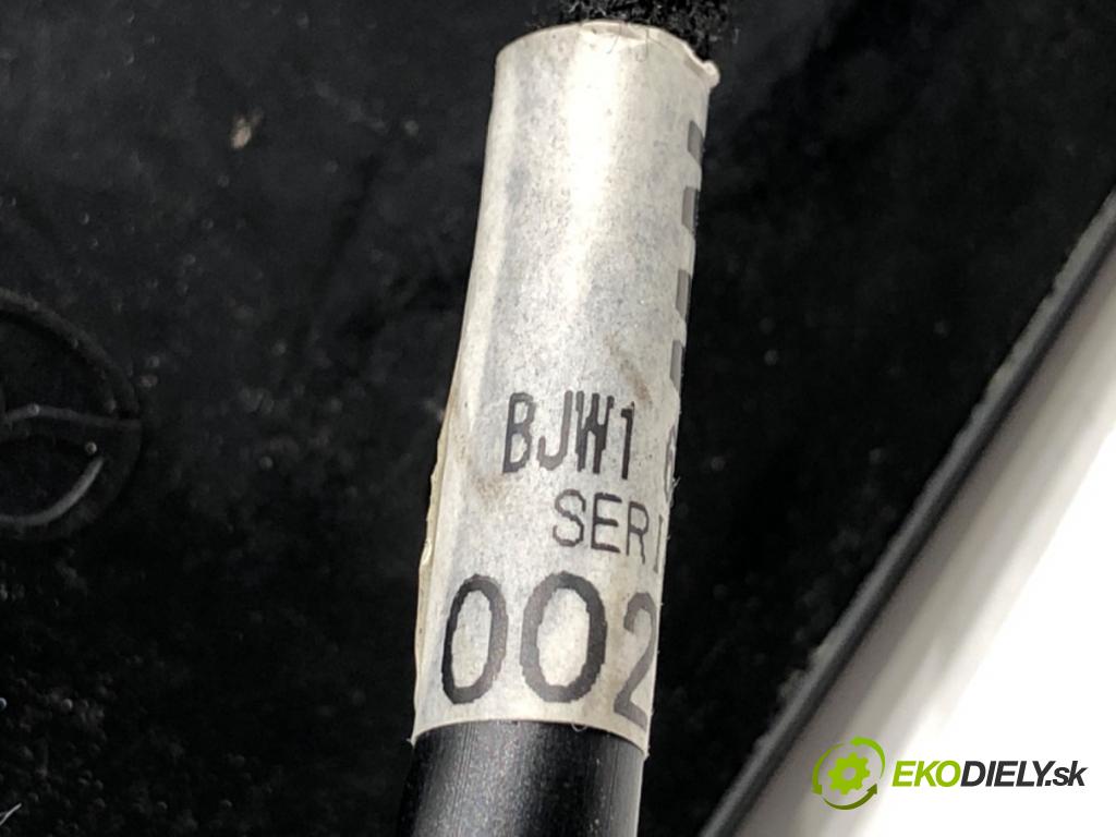 MAZDA 2 DL liftback 2019 66 kW 1.5 SKYACTIV-G 1496 ANTENA BJW166930B