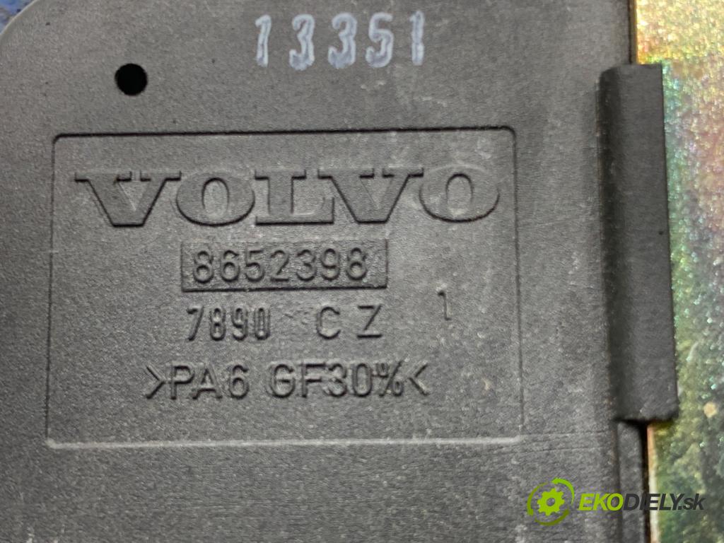 VOLVO S60 I sedan 2003 125 kW 2.4 2435 zámok dveří zadní část 8652398