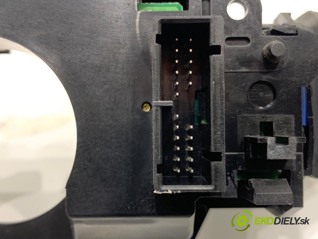 VOLVO S60 I sedan 2003 125 kW 2.4 2435 Prepínač kombinovaný 8666597 (Prepínacie páčky pod volantom)