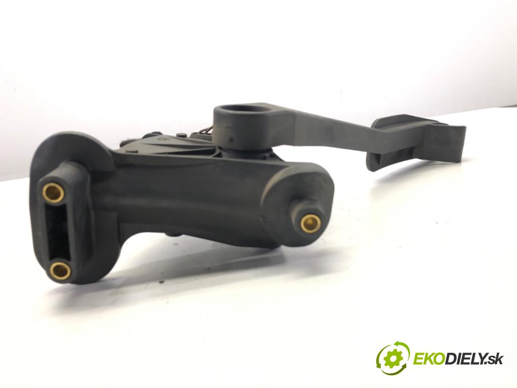 VOLVO S60 I sedan 2003 125 kW 2.4 2435 Potenciometer plynu 30636004 (Potenciometer plynového pedálu)