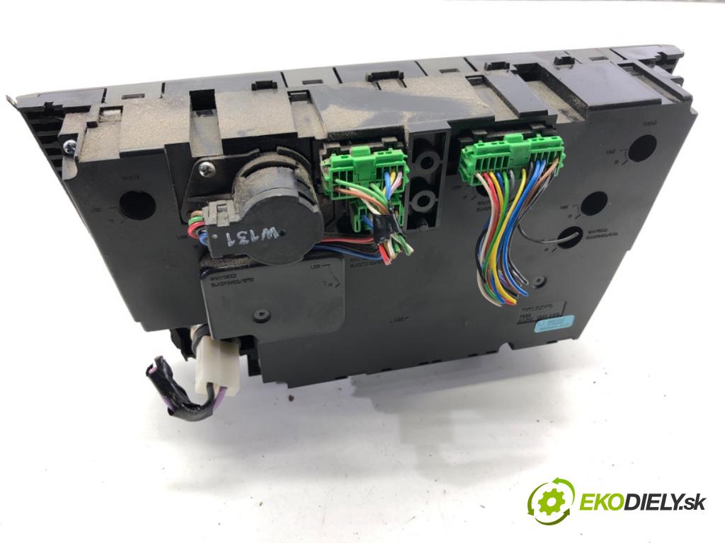 VOLVO S60 I sedan 2003 125 kW 2.4 2435 Panel ovládania kúrenia 8651242 (Prepínacie páčky pod volantom)