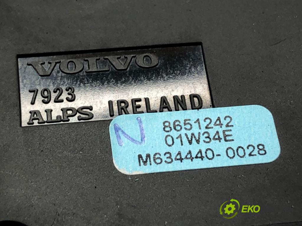 VOLVO S60 I sedan 2003 125 kW 2.4 2435 Panel ovládania kúrenia 8651242 (Prepínacie páčky pod volantom)