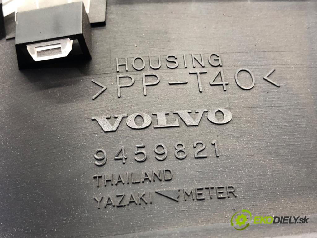 VOLVO S60 I sedan 2003 125 kW 2.4 2435 Prístrojovka 8637993 (Prístrojová doska)