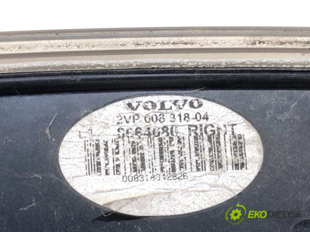 VOLVO S60 I sedan 2003 125 kW 2.4 2435 světlo pravý zadní část
