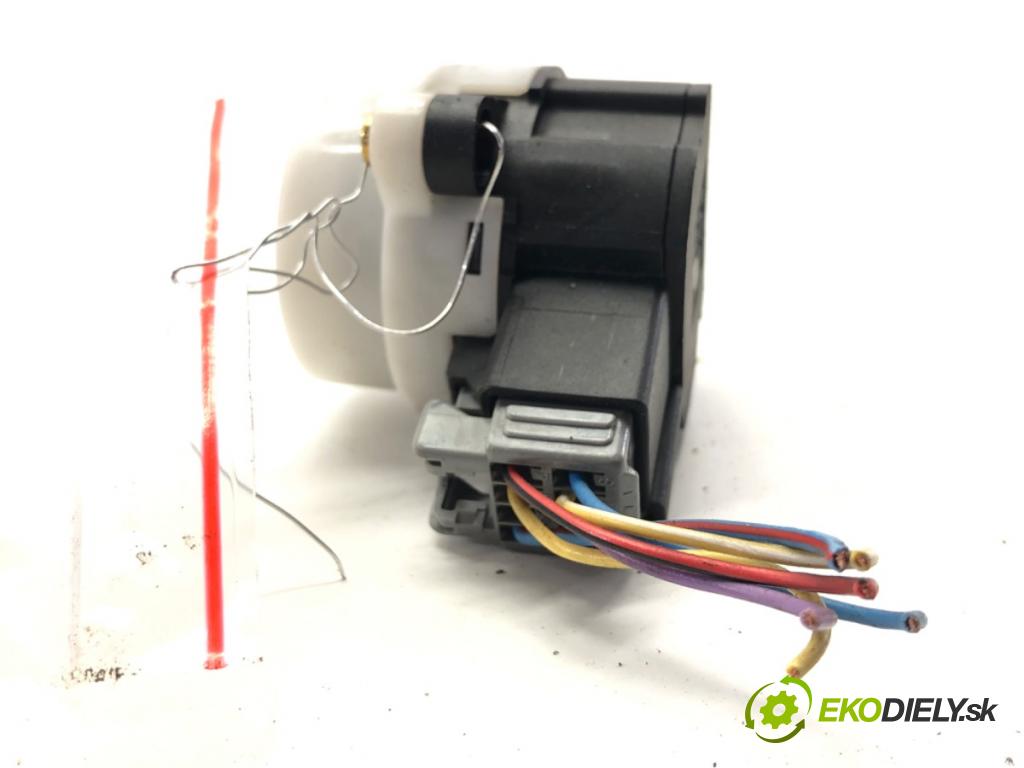 VOLVO S60 I sedan 2003 125 kW 2.4 2435 Kocka, vložka spínacej skrinky 8645228 (Spínacia skrinka)