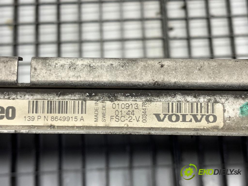 VOLVO S60 I sedan 2003 125 kW 2.4 2435 chladič vody  (Vodní chladič)