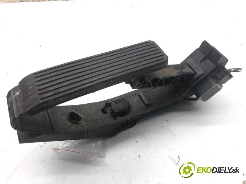 MERCEDES-BENZ W220 sedan 2001 145 kW S 320 CDI (220.026, 220.126) 3222 Potenciometer plynu A2033010001 (Potenciometer plynového pedálu)