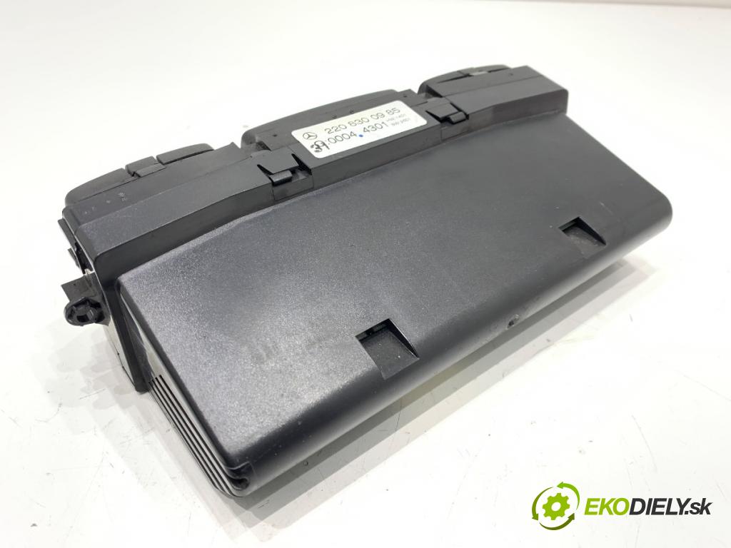 MERCEDES-BENZ W220 sedan 2001 145 kW S 320 CDI (220.026, 220.126) 3222 Panel ovládania kúrenia 2208300985 (Prepínacie páčky pod volantom)