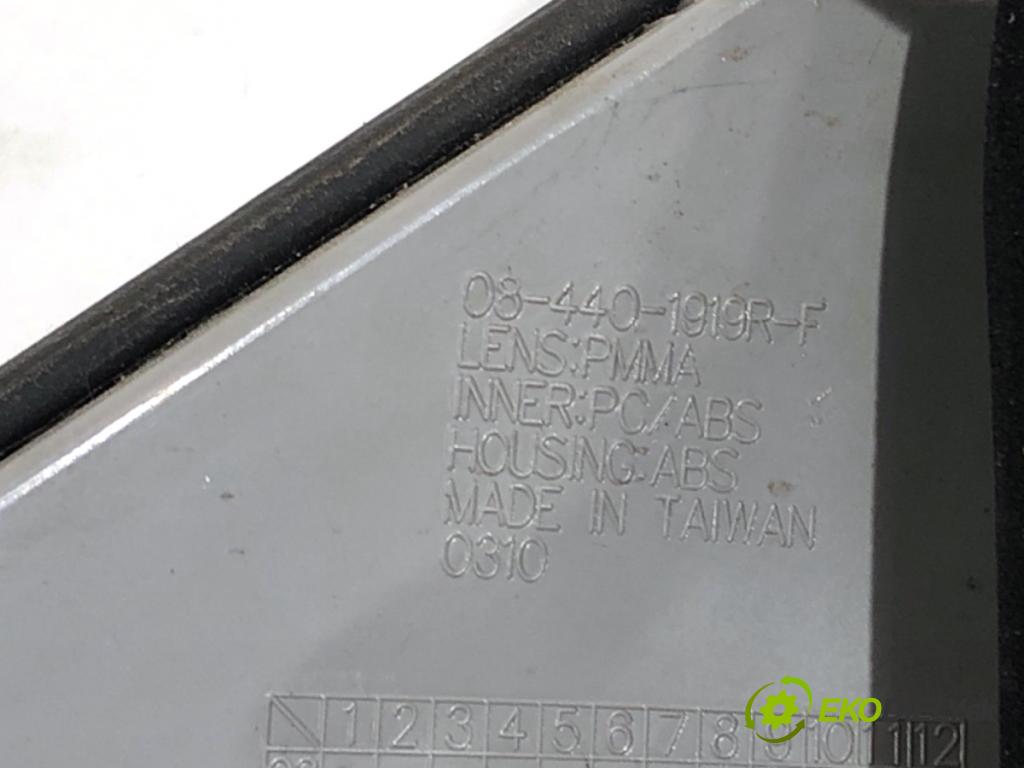 MERCEDES-BENZ W220 sedan 2001 145 kW S 320 CDI (220.026, 220.126) 3222 světlo pravý zadní část