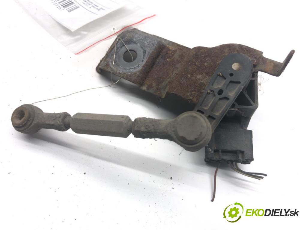 MERCEDES-BENZ W220 sedan 2001 145 kW S 320 CDI (220.026, 220.126) 3222 Snímač XENON  (Snímač)