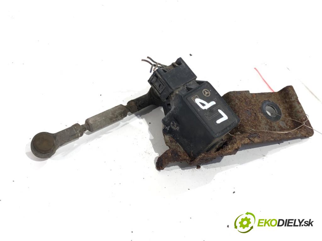 MERCEDES-BENZ W220 sedan 2001 145 kW S 320 CDI (220.026, 220.126) 3222 Snímač XENON A0105427617 (Snímač)