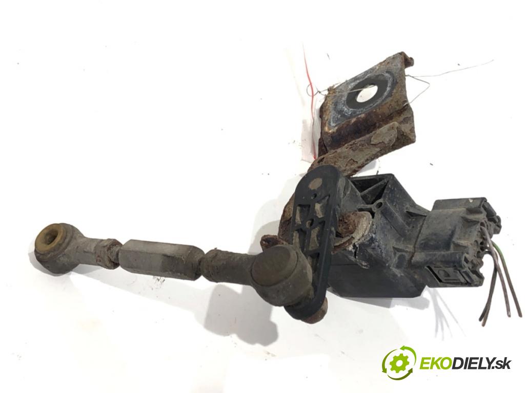 MERCEDES-BENZ W220 sedan 2001 145 kW S 320 CDI (220.026, 220.126) 3222 Snímač XENON A0105427617 (Snímač)