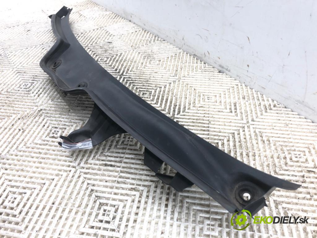 MERCEDES-BENZ W221 sedan 2010 205 kW S 400 Hybrid (221.095, 221.195) 3498 Torpédo, plast pod čelné okno A2218300228 (Torpédo (plast pod čelným sklom))