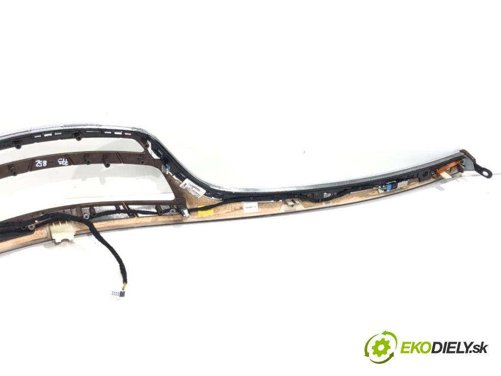 MERCEDES-BENZ W221 sedan 2010 205 kW S 400 Hybrid (221.095, 221.195) 3498 lišty kryt A2216803493 A2217205122 (Lišta)