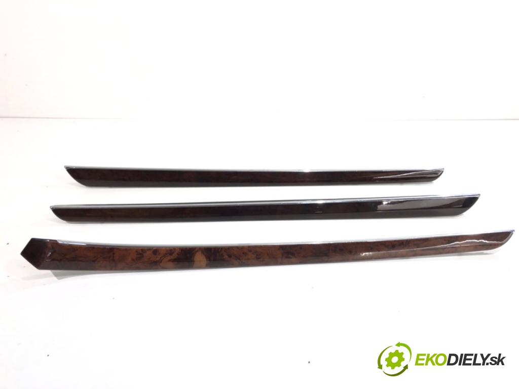 MERCEDES-BENZ W221 sedan 2010 205 kW S 400 Hybrid (221.095, 221.195) 3498 lišty kryt A2216803493 A2217205122 (Lišta)