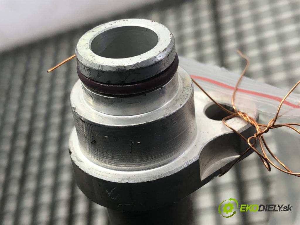 MERCEDES-BENZ W221 sedan 2010 205 kW S 400 Hybrid (221.095, 221.195) 3498 rúrka klimatizácie A2218305816 (Rúrka klimatizácie)