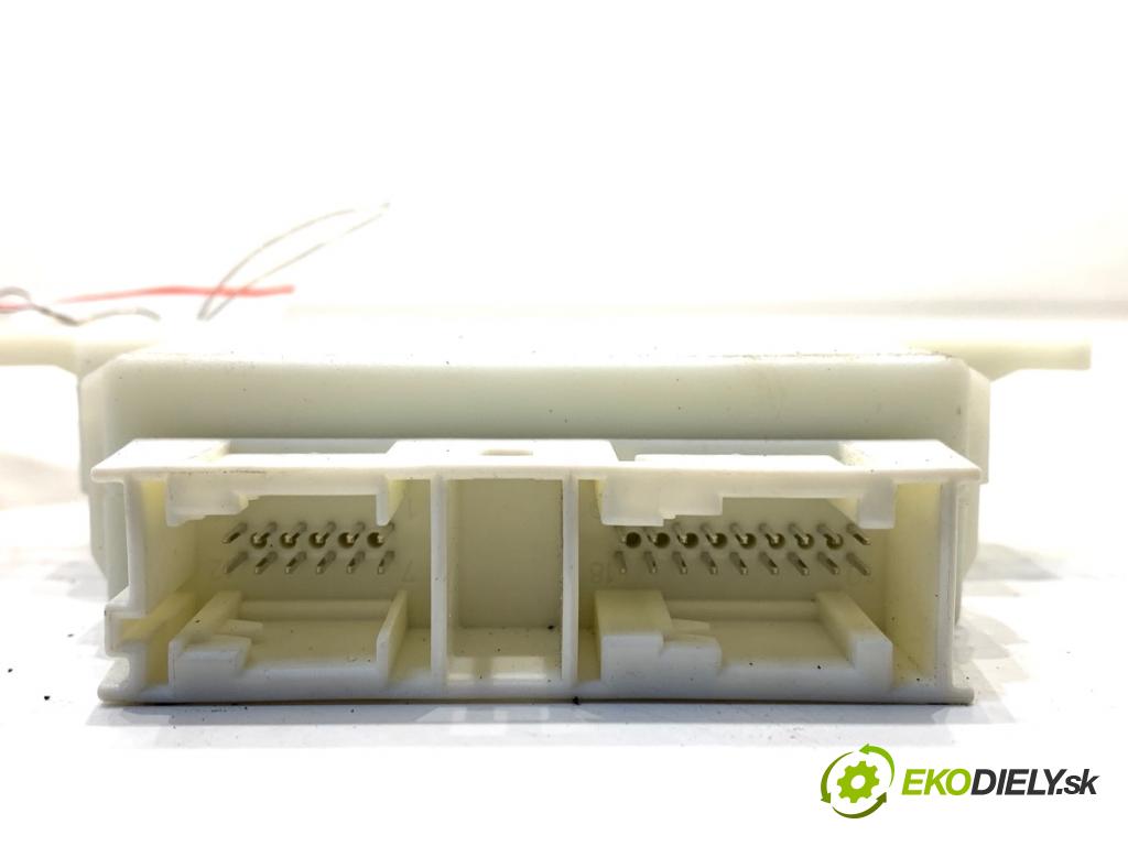 MERCEDES-BENZ W221 sedan 2010 205 kW S 400 Hybrid (221.095, 221.195) 3498 Modul PDC A2219005300 (Riadiaca jednotka ostatné)