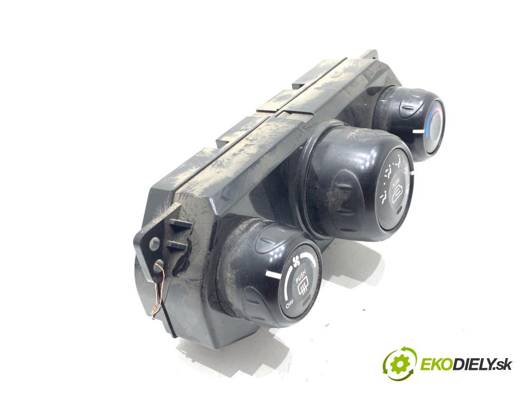 KIA SPORTAGE II SUV 2006 104 kW 2.0 16V 4WD 1975 Panel ovládania kúrenia 97250-1FXXX (Prepínacie páčky pod volantom)