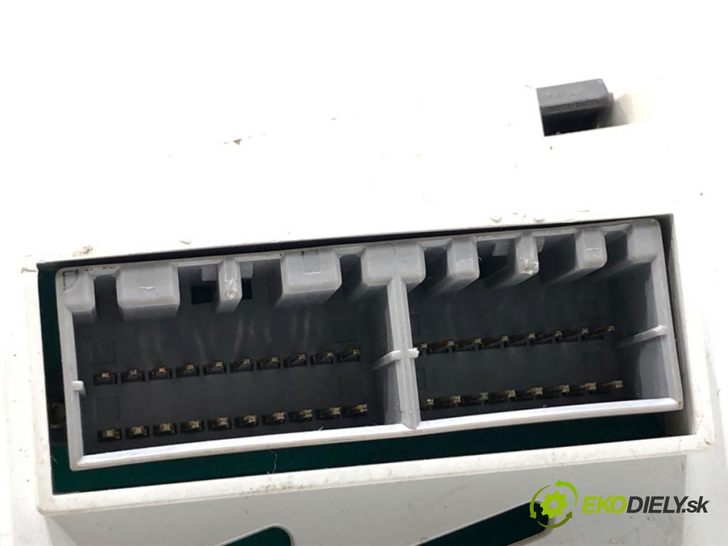 KIA SPORTAGE II SUV 2006 104 kW 2.0 16V 4WD 1975 Prístrojovka 94003-1F261 (Prístrojová doska)