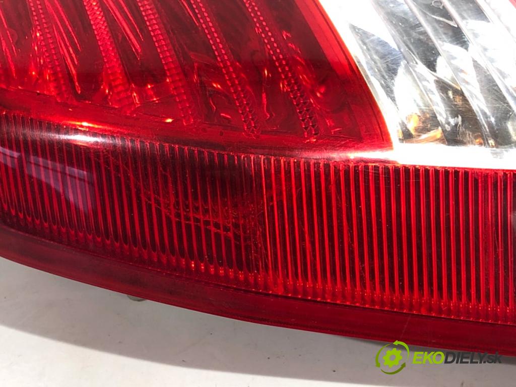 KIA SPORTAGE II SUV 2006 104 kW 2.0 16V 4WD 1975 světlo levý zadní část