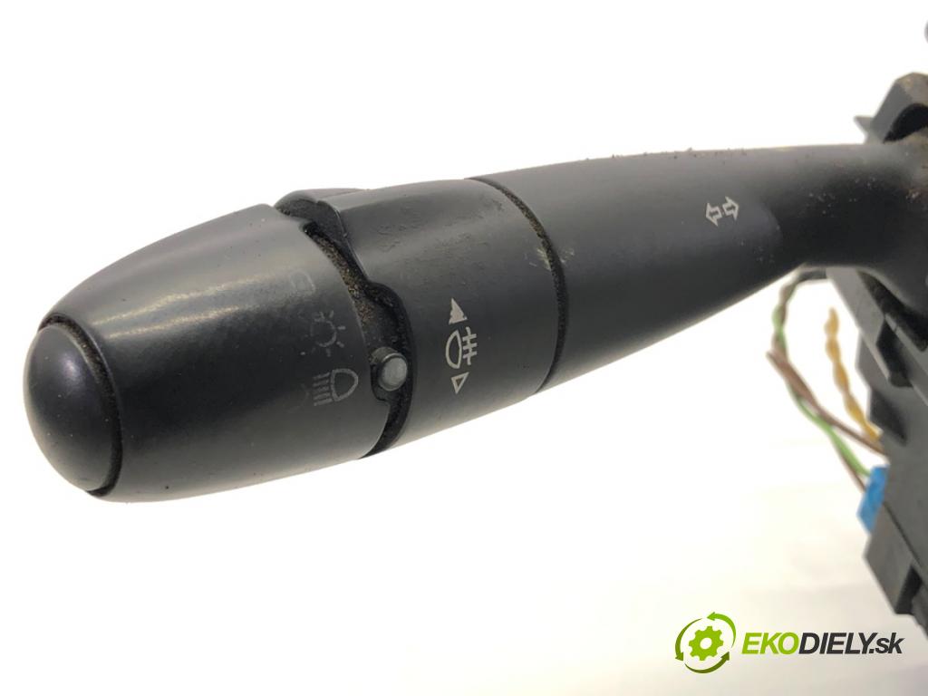 PEUGEOT PARTNER II Nadwozie pełne/minivan 2009 66 kW 1.6 HDi 16V 1560 Prepínač kombinovaný 96658426XT (Prepínacie páčky pod volantom)