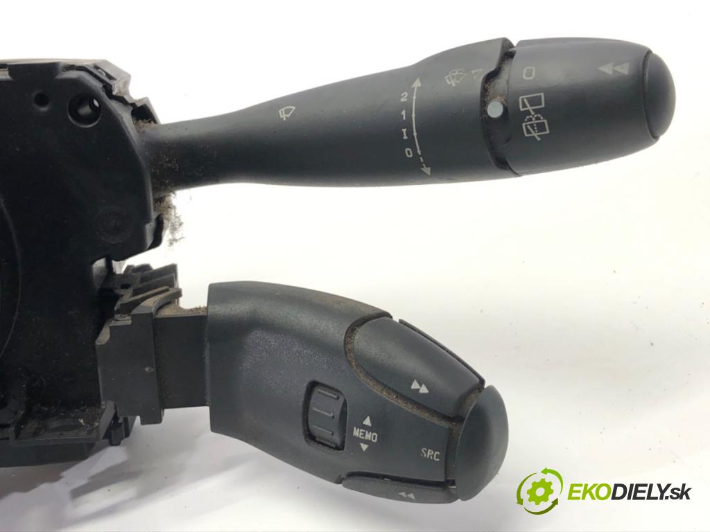 PEUGEOT PARTNER II Nadwozie pełne/minivan 2009 66 kW 1.6 HDi 16V 1560 Prepínač kombinovaný 96658426XT (Prepínacie páčky pod volantom)