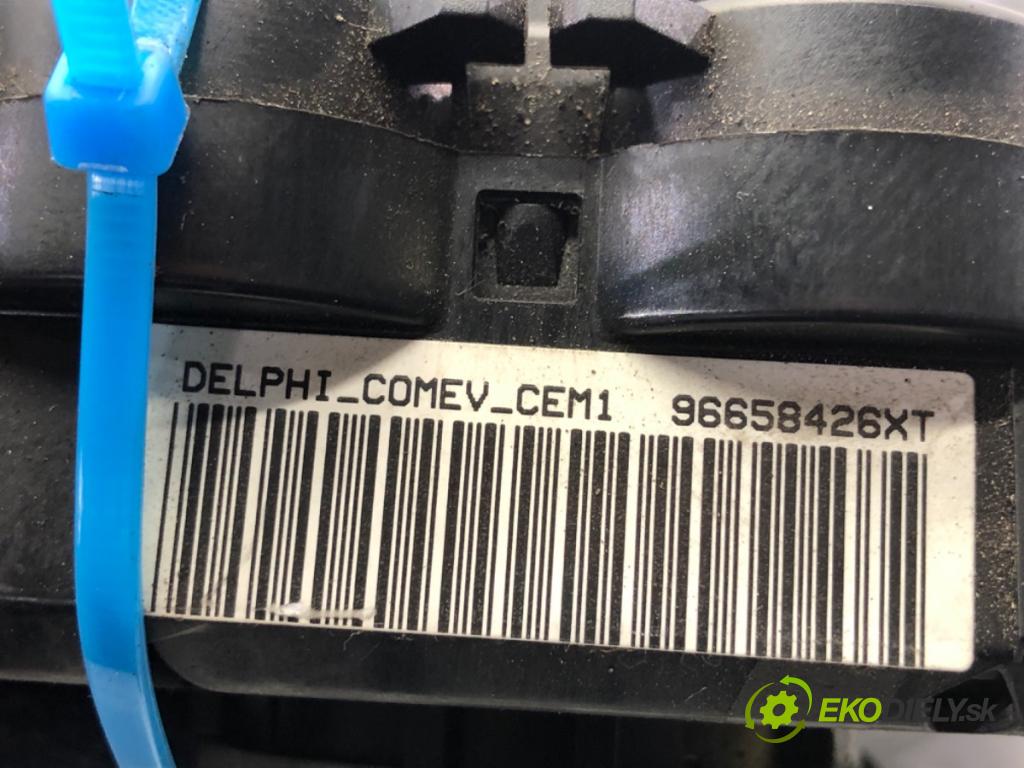 PEUGEOT PARTNER II Nadwozie pełne/minivan 2009 66 kW 1.6 HDi 16V 1560 Prepínač kombinovaný 96658426XT (Prepínacie páčky pod volantom)