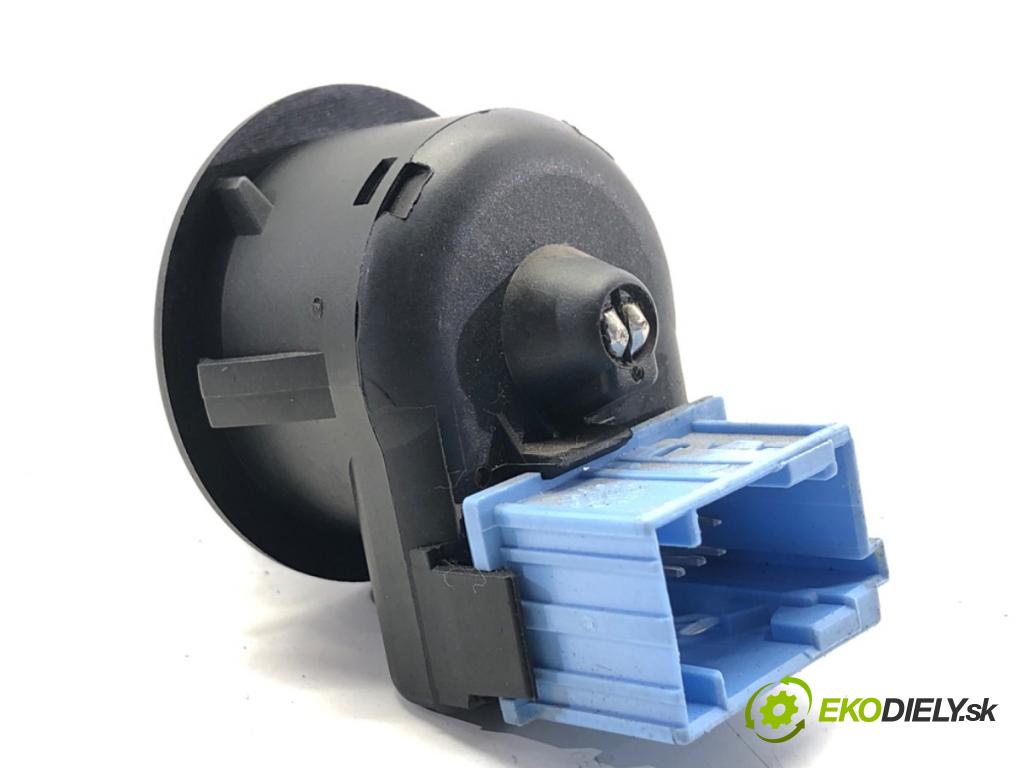 PEUGEOT PARTNER II Nadwozie pełne/minivan 2009 66 kW 1.6 HDi 16V 1560 Prepínač nastavenia spätných zrkadiel 185526 (Prepínacie páčky pod volantom)