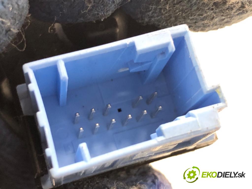 PEUGEOT PARTNER II Nadwozie pełne/minivan 2009 66 kW 1.6 HDi 16V 1560 Prepínač nastavenia spätných zrkadiel 185526 (Prepínacie páčky pod volantom)