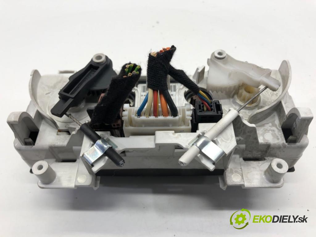 PEUGEOT PARTNER II Nadwozie pełne/minivan 2009 66 kW 1.6 HDi 16V 1560 Panel ovládania kúrenia  (Prepínacie páčky pod volantom)