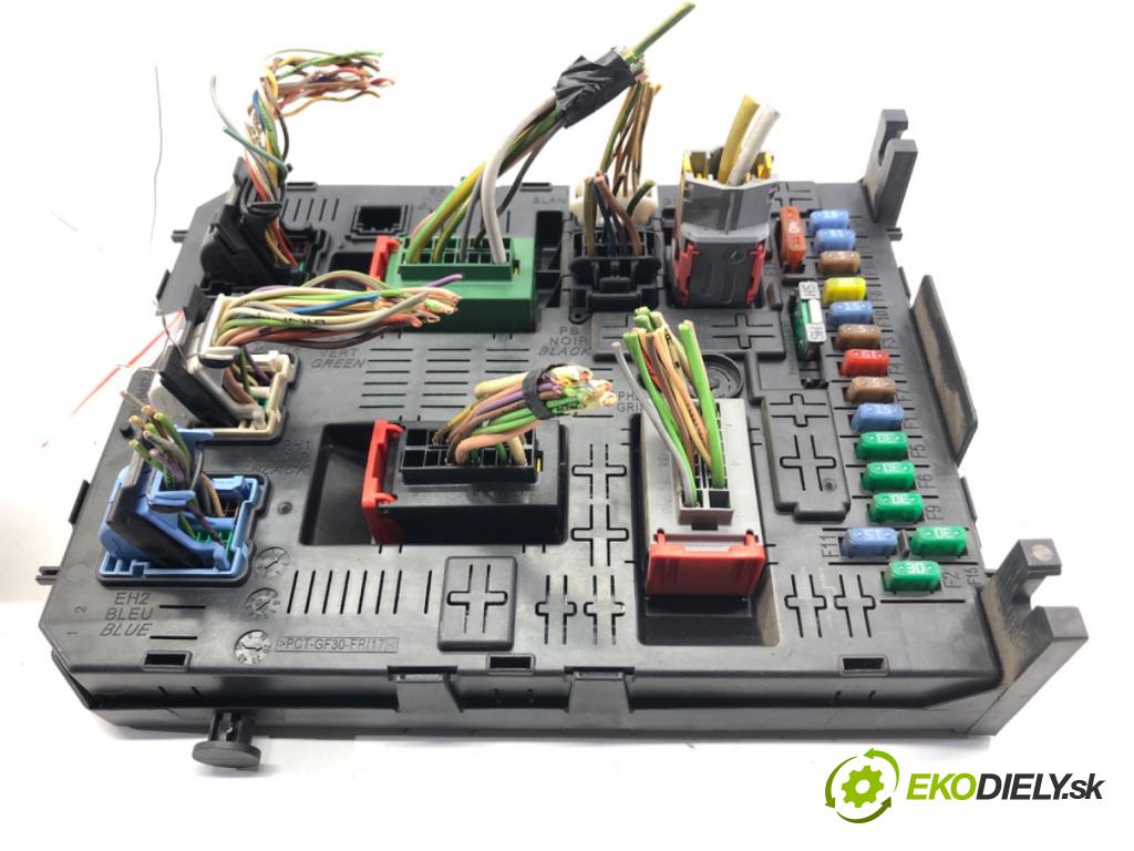 PEUGEOT PARTNER II Nadwozie pełne/minivan 2009 66 kW 1.6 HDi 16V 1560 modul BSI 966405878001 (Pojistková skříňka)