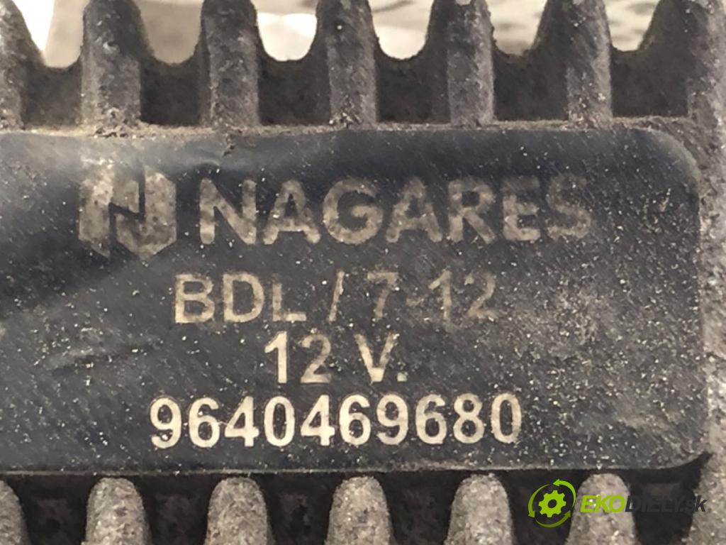 PEUGEOT PARTNER II Nadwozie pełne/minivan 2009 66 kW 1.6 HDi 16V 1560 relé sviečok žhavenia 9640469680 (Relé)