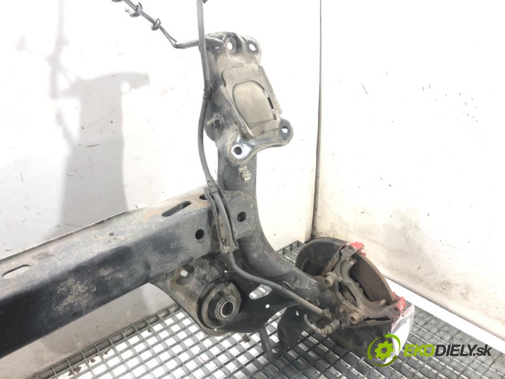 VW GOLF VII liftback 2012 77 kW 1.6 TDI 1598 výztuha zadní část 5Q0501049B