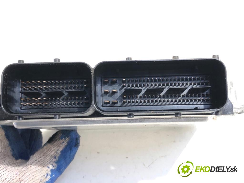 VW GOLF VII liftback 2012 77 kW 1.6 TDI 1598 riadiaca jednotka Motor 04L907309B (Riadiaca jednotka)