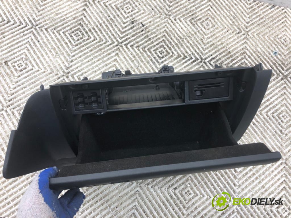 VW GOLF VII liftback 2012 77 kW 1.6 TDI 1598 Priehradka, kastlík spolujazdca 5G1857097AE (Priehradka (kastlík))