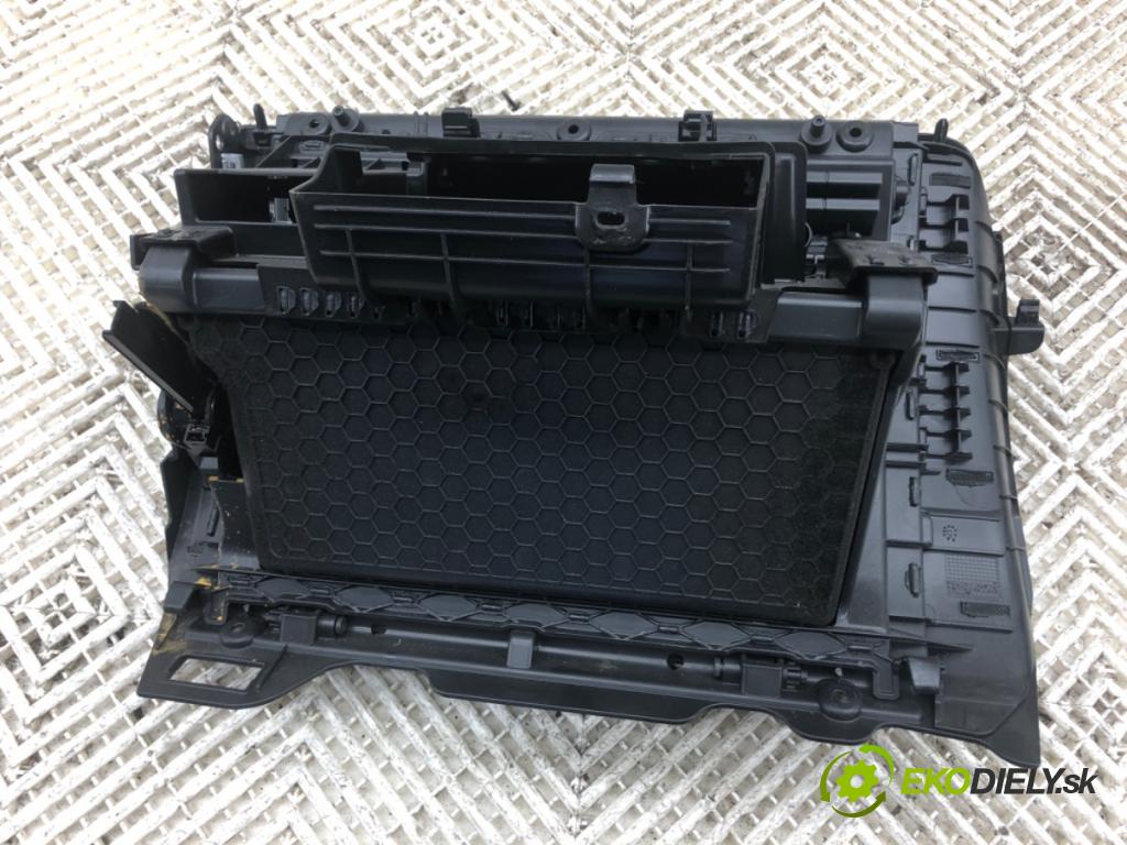 VW GOLF VII liftback 2012 77 kW 1.6 TDI 1598 Priehradka, kastlík spolujazdca 5G1857097AE (Priehradka (kastlík))