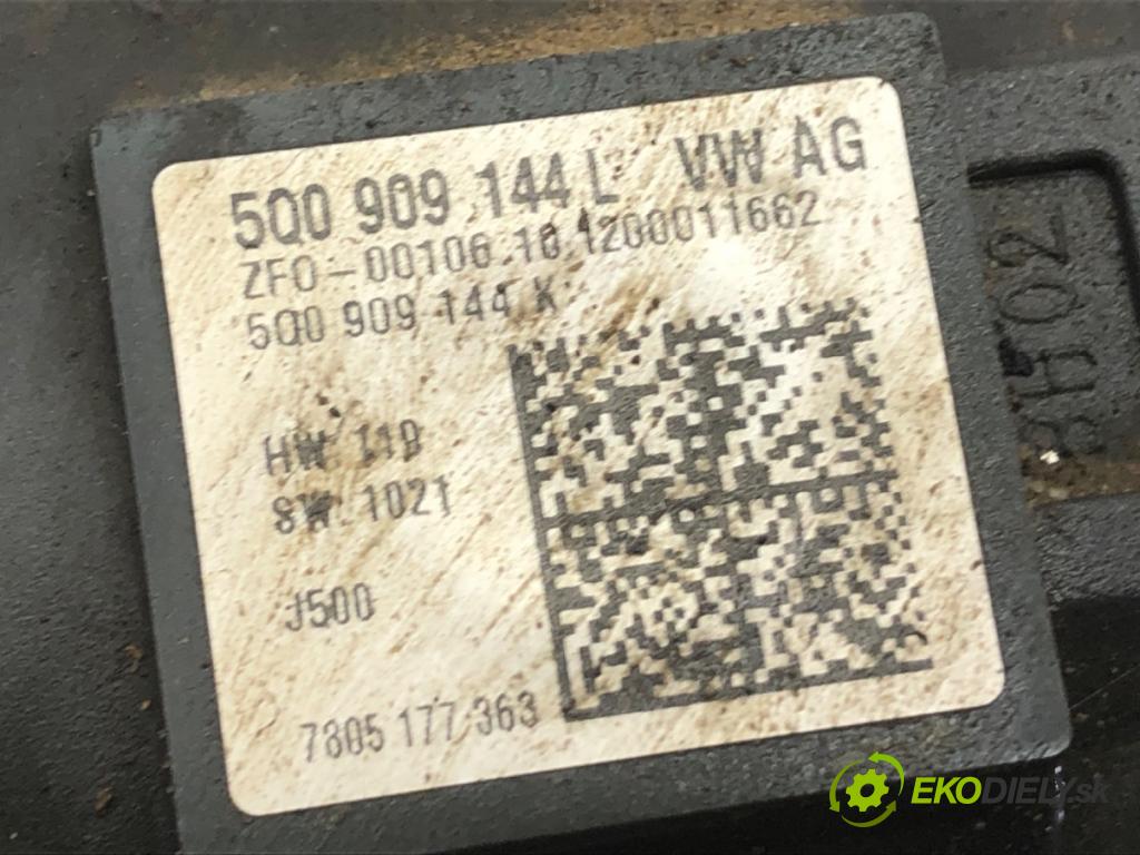 VW GOLF VII liftback 2012 77 kW 1.6 TDI 1598 řízení 5Q1423051R (Řízení)