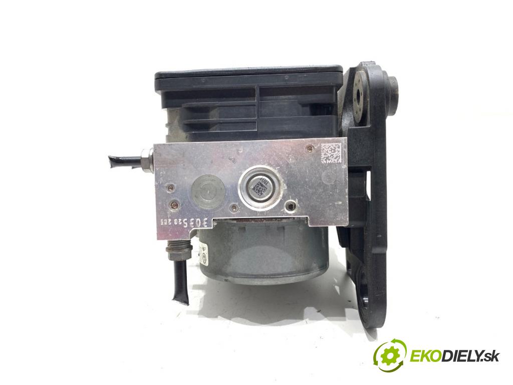 VW GOLF VII liftback 2012 77 kW 1.6 TDI 1598 Pumpa ABS 5Q0907379D (Pumpa ABS)