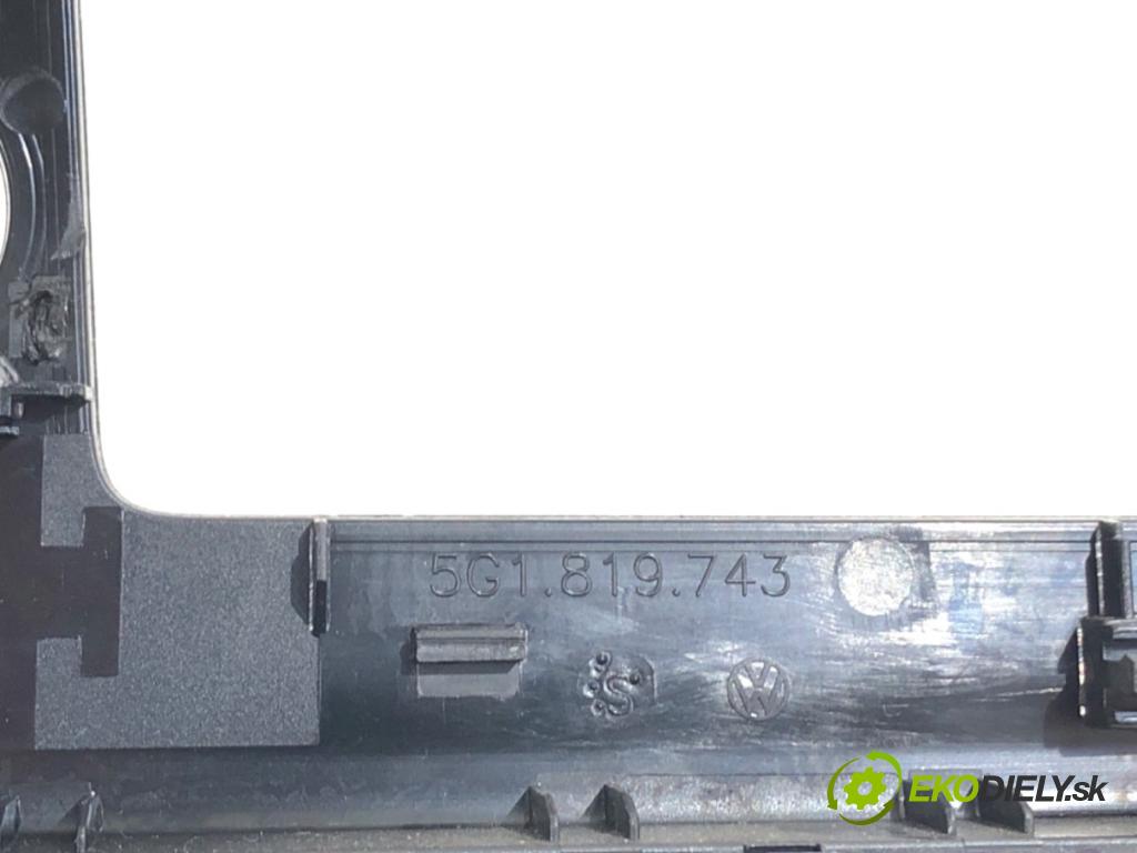 VW GOLF VII liftback 2012 77 kW 1.6 TDI 1598 lišty kryt 5G1819743 5G0857059 (Lišta)