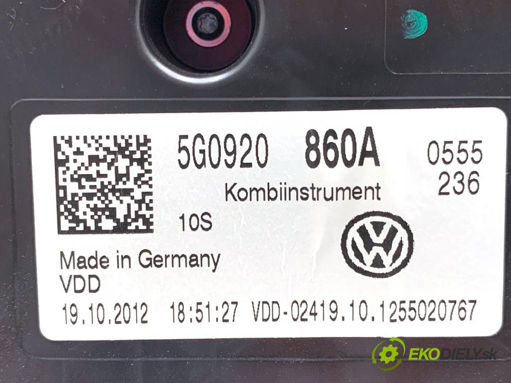 VW GOLF VII liftback 2012 77 kW 1.6 TDI 1598 Prístrojovka 5G0920860A (Prístrojová doska)