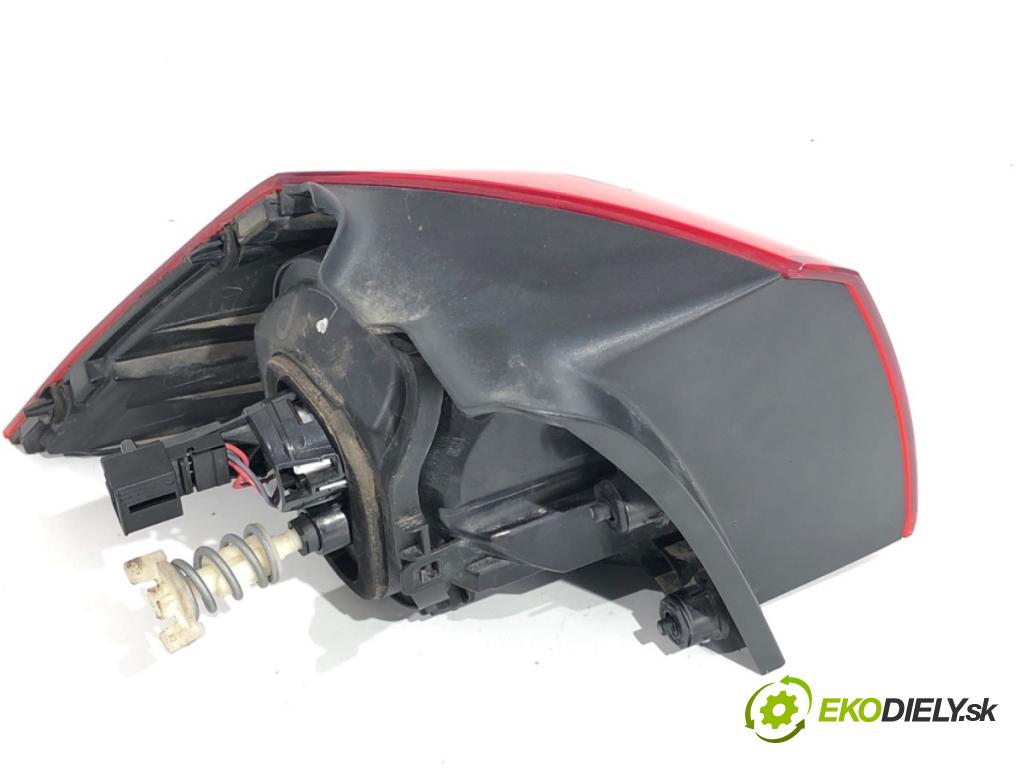 VW GOLF VII liftback 2012 77 kW 1.6 TDI 1598 světlo pravý zadní část 5G0945096